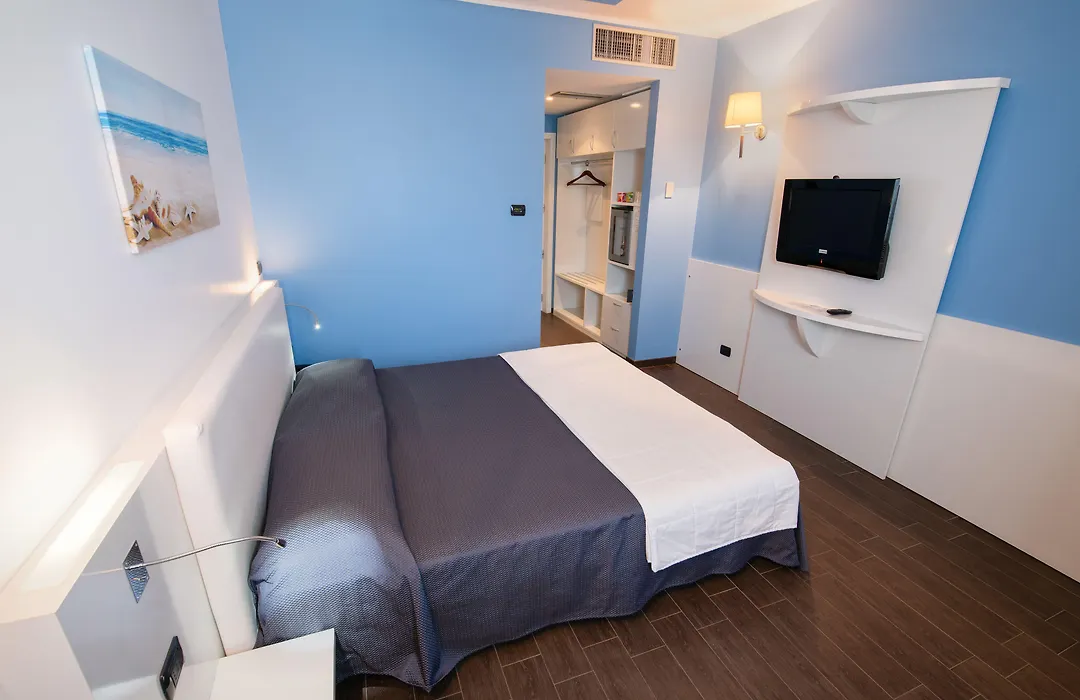 Hotel Mediterraneo-1